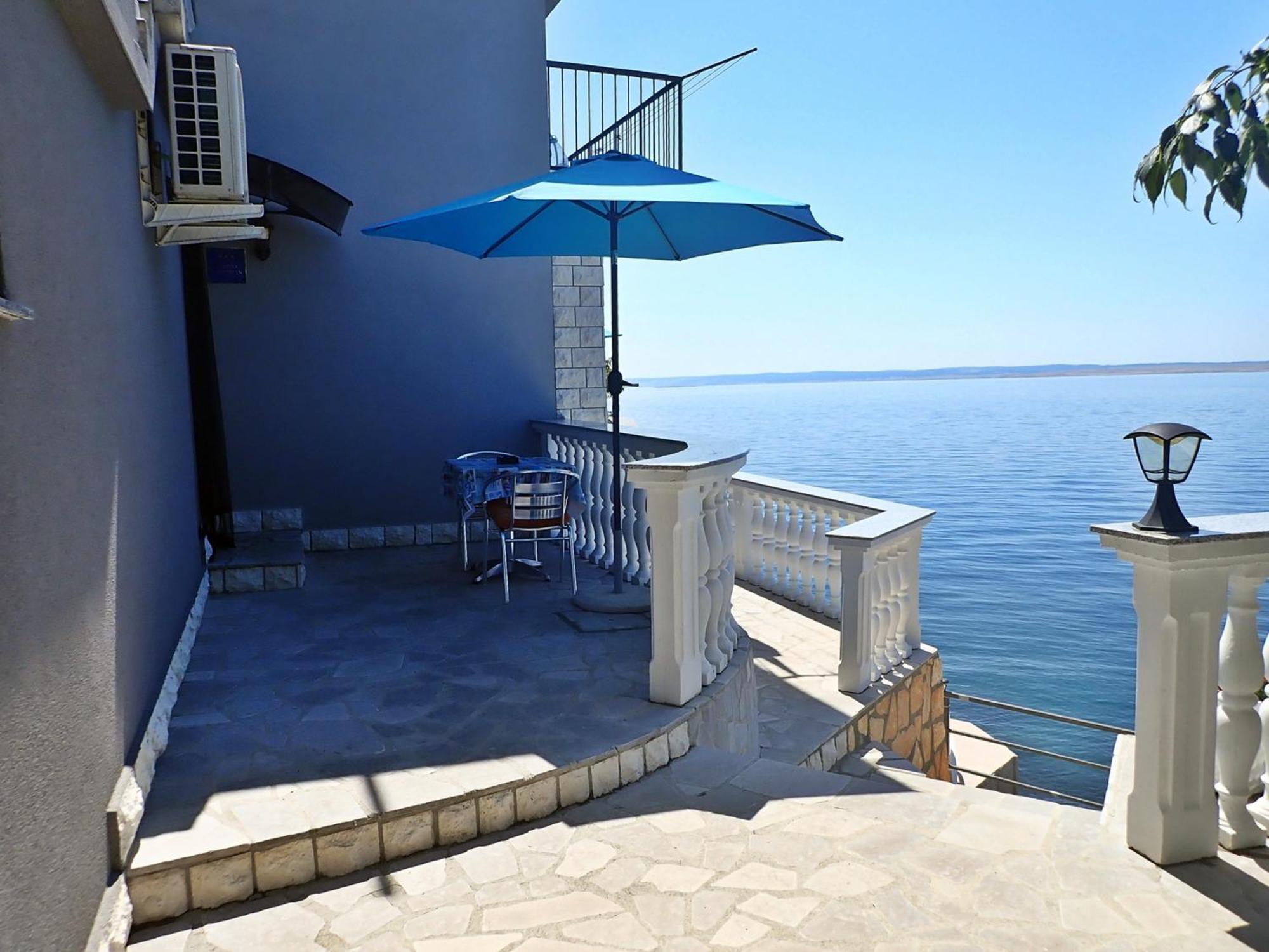 Apartments Lilly By The Sea Barić Draga الغرفة الصورة