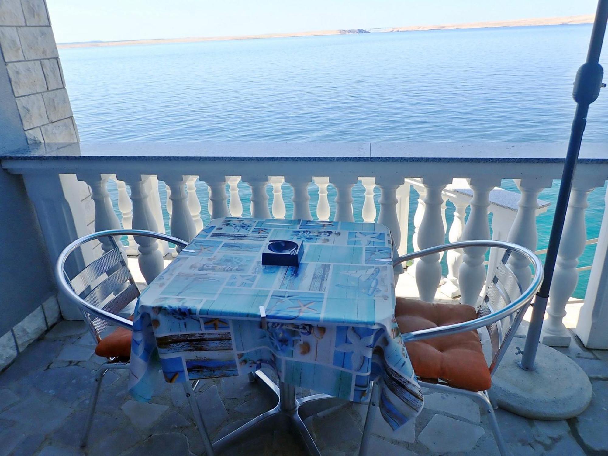 Apartments Lilly By The Sea Barić Draga الغرفة الصورة